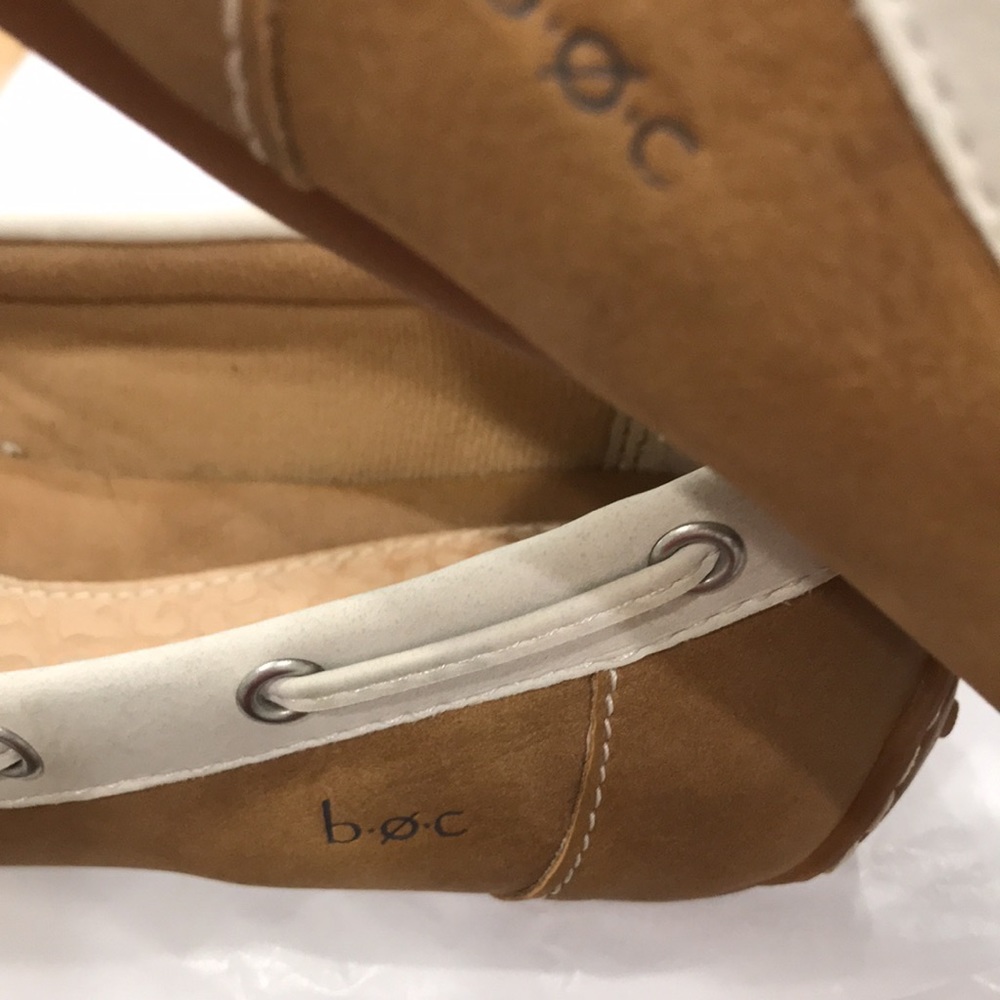 SZ 8 B O C. LADY MOCCASIN tan w white tiesRUBBER SOLES comfort inside❤️ - Picture 6 of 8